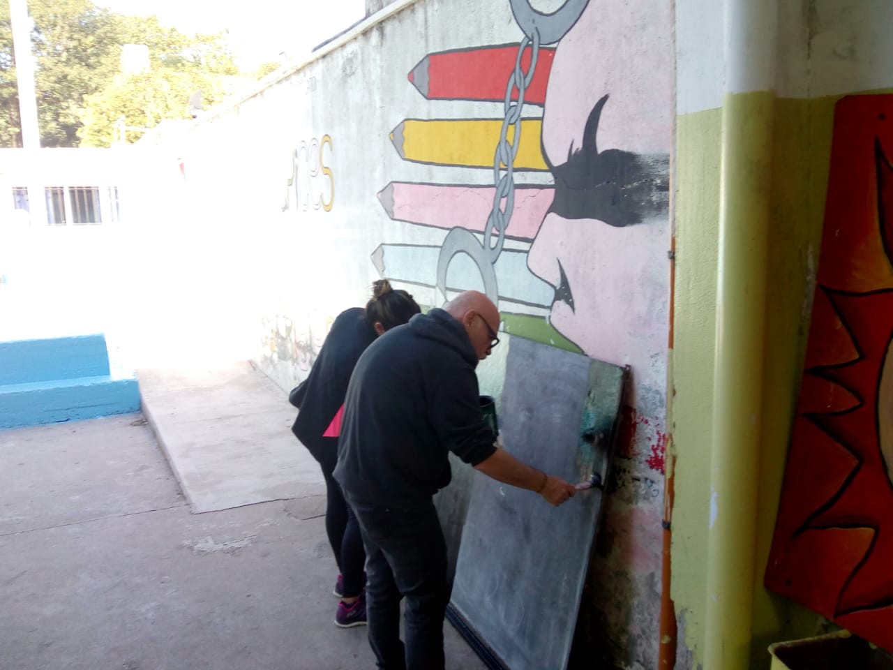 Pintando la escuela - Imagen 7