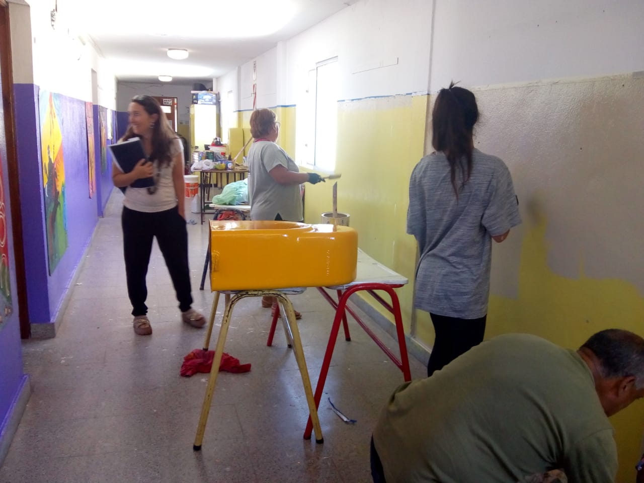 Pintando la escuela - Imagen 4